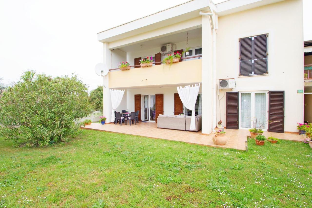 Apartment Suzi Valdebek Pula Exterior photo